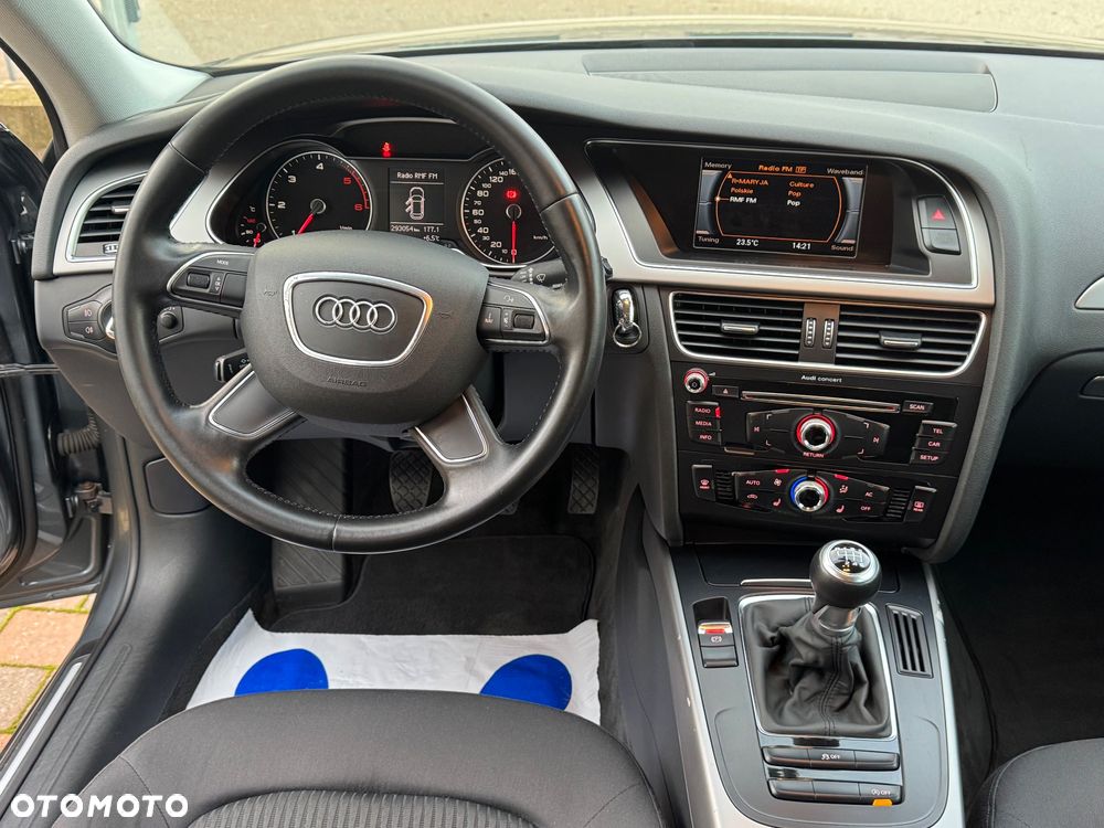 Audi A4 Avant 2.0 TDI - 24