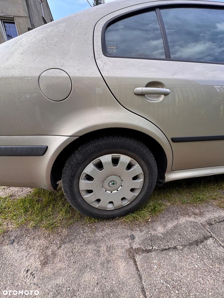 Skoda Octavia 1.6 Tour - 7