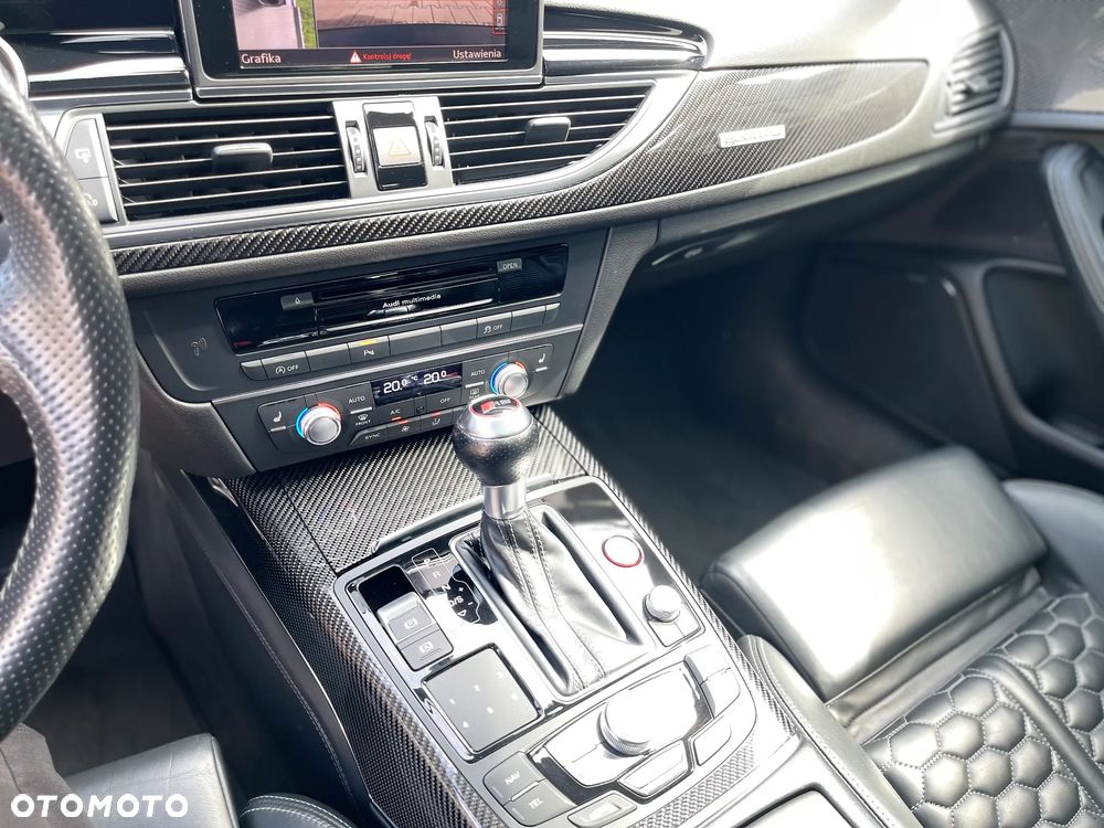 Audi RS6 Avant - 24