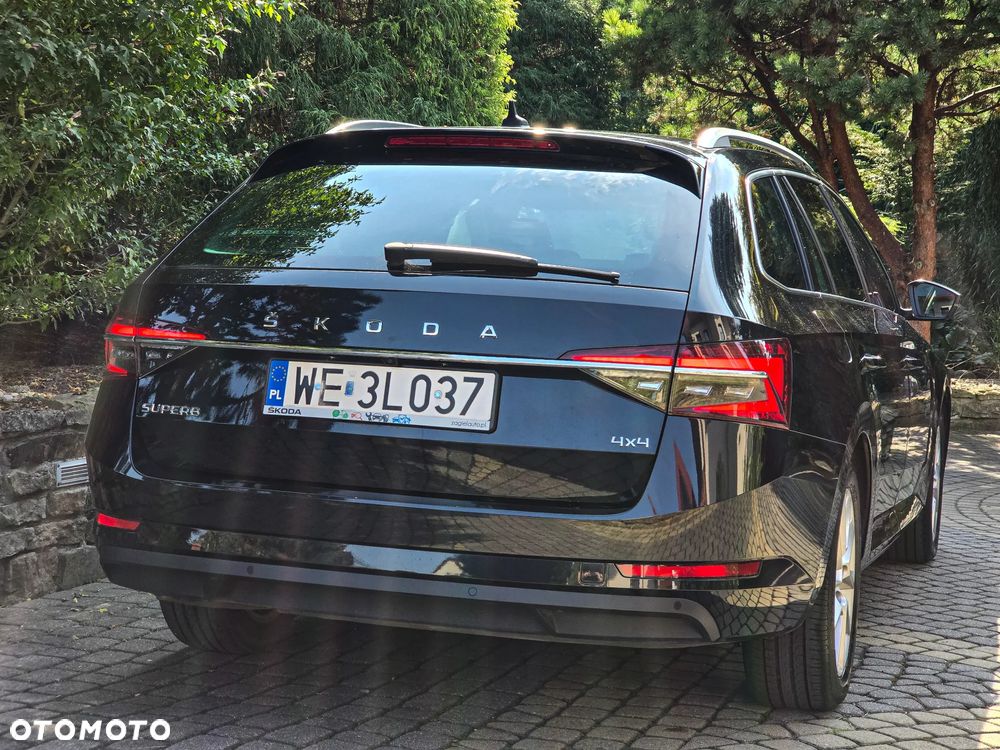 Skoda Superb 2.0 TDI SCR 4x4 Style DSG - 10