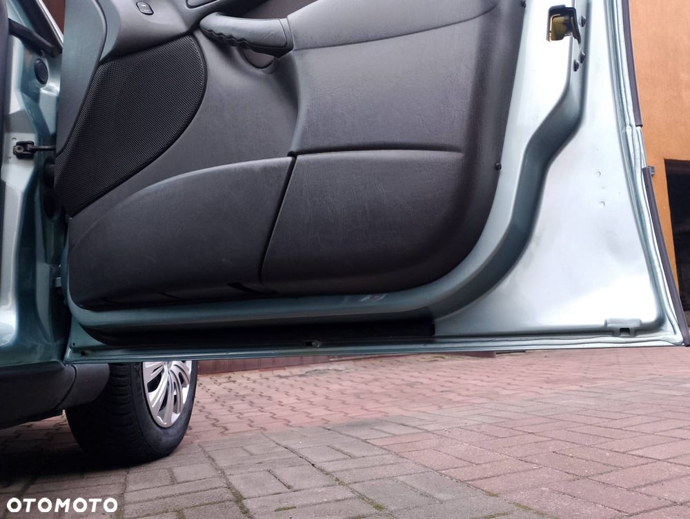 Ford Focus 1.4 Trend - 17