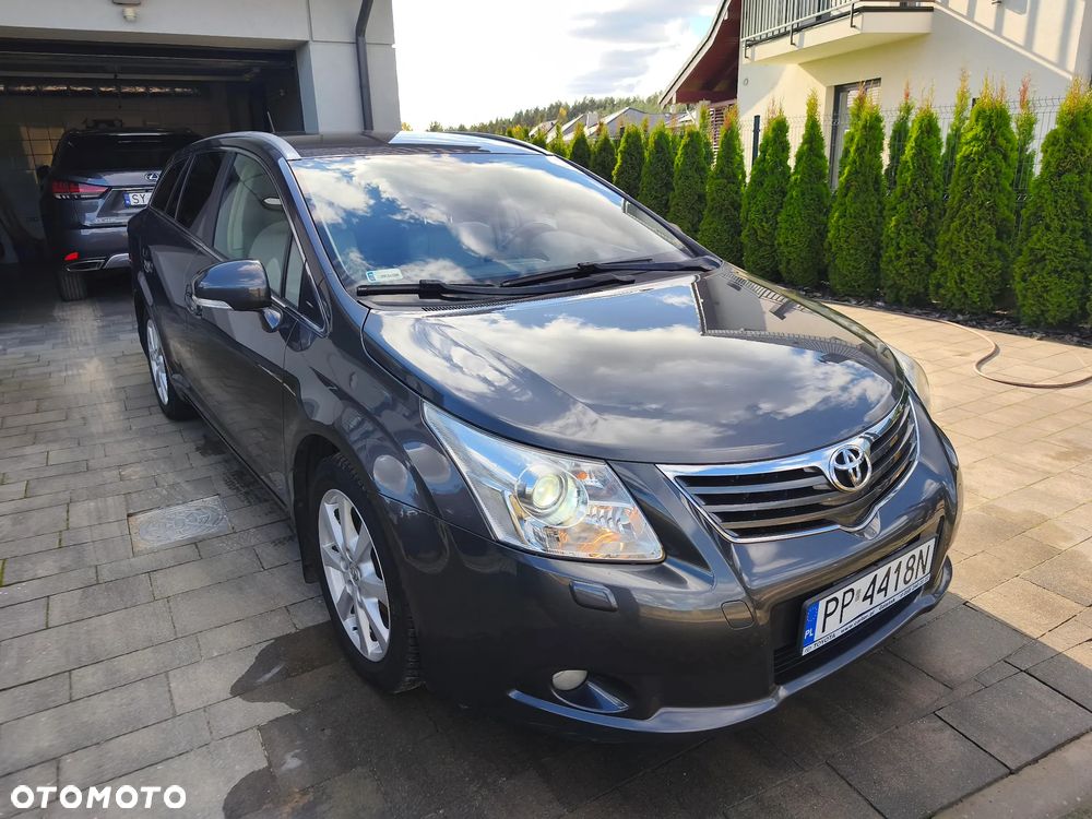 Toyota Avensis 2.0 D-4D Premium - 10