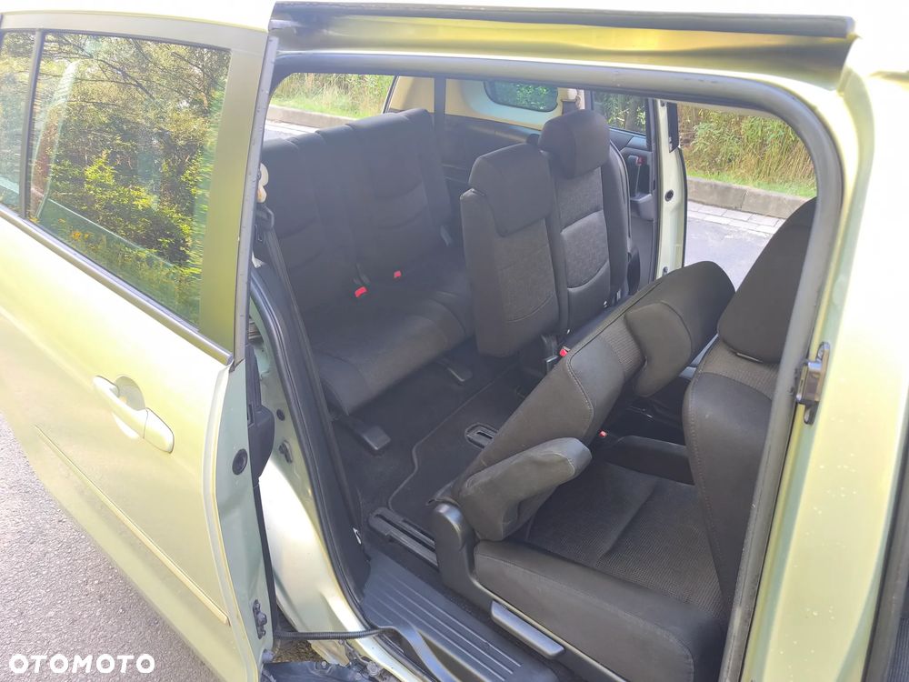 Mazda 5 2.0 Active - 15