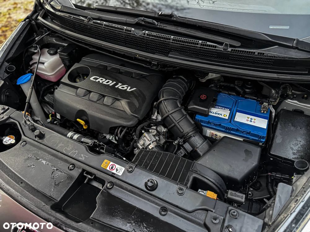 Kia Carens 1.7 CRDi M - 21