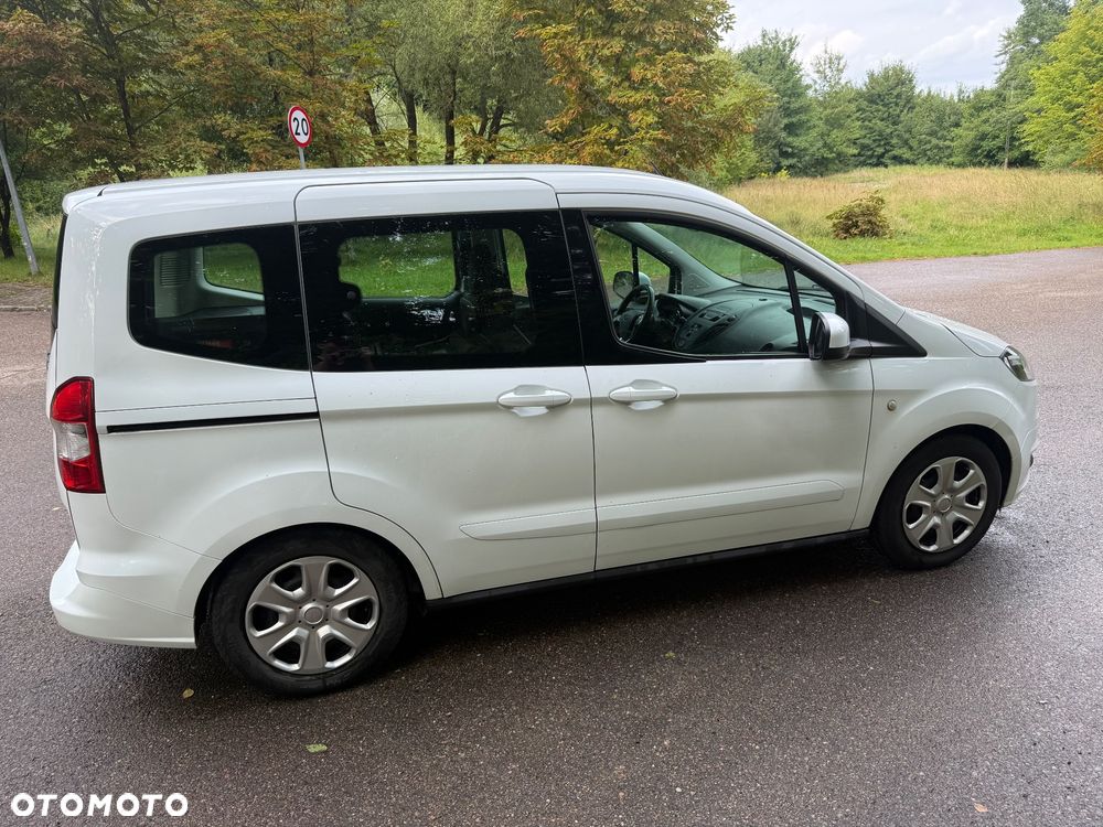 Ford Tourneo Courier 1.5 TDCi Trend - 4