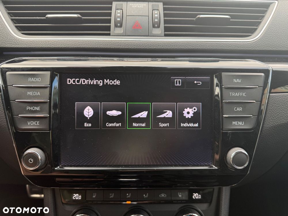 Skoda Superb 2.0 TDI L&K DSG - 24
