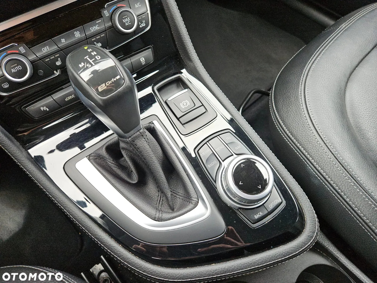 BMW Seria 2 225e xDrive Luxury Line sport - 24