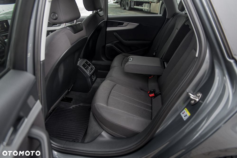 Audi A4 Avant - 6