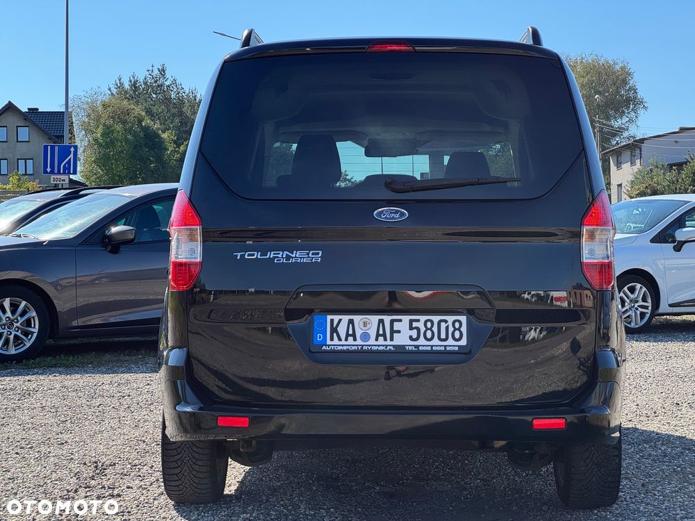 Ford Tourneo Courier 1.5 TDCi Titanium - 9