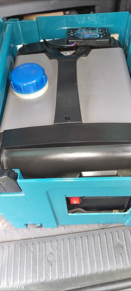 Volkswagen Multivan - 12