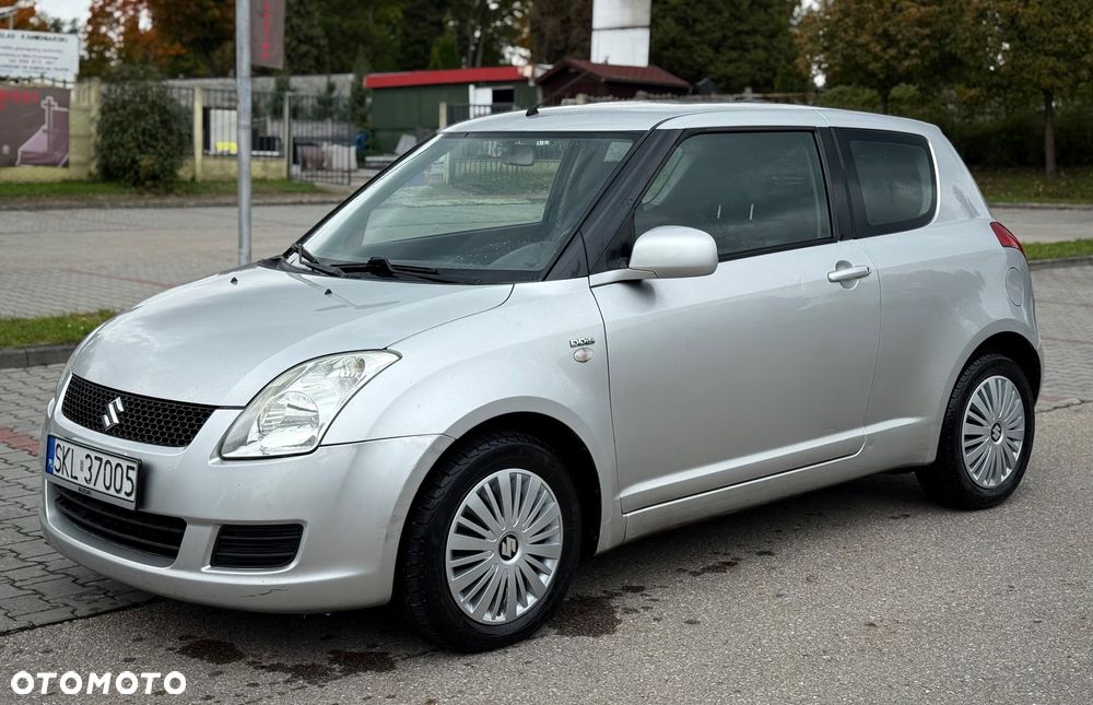 Suzuki Swift - 1