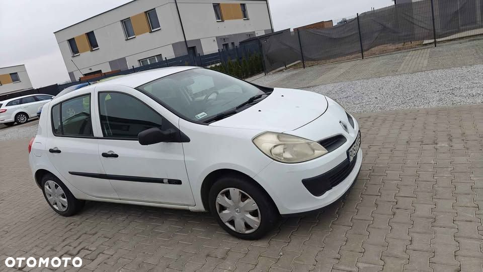 Renault Clio - 6