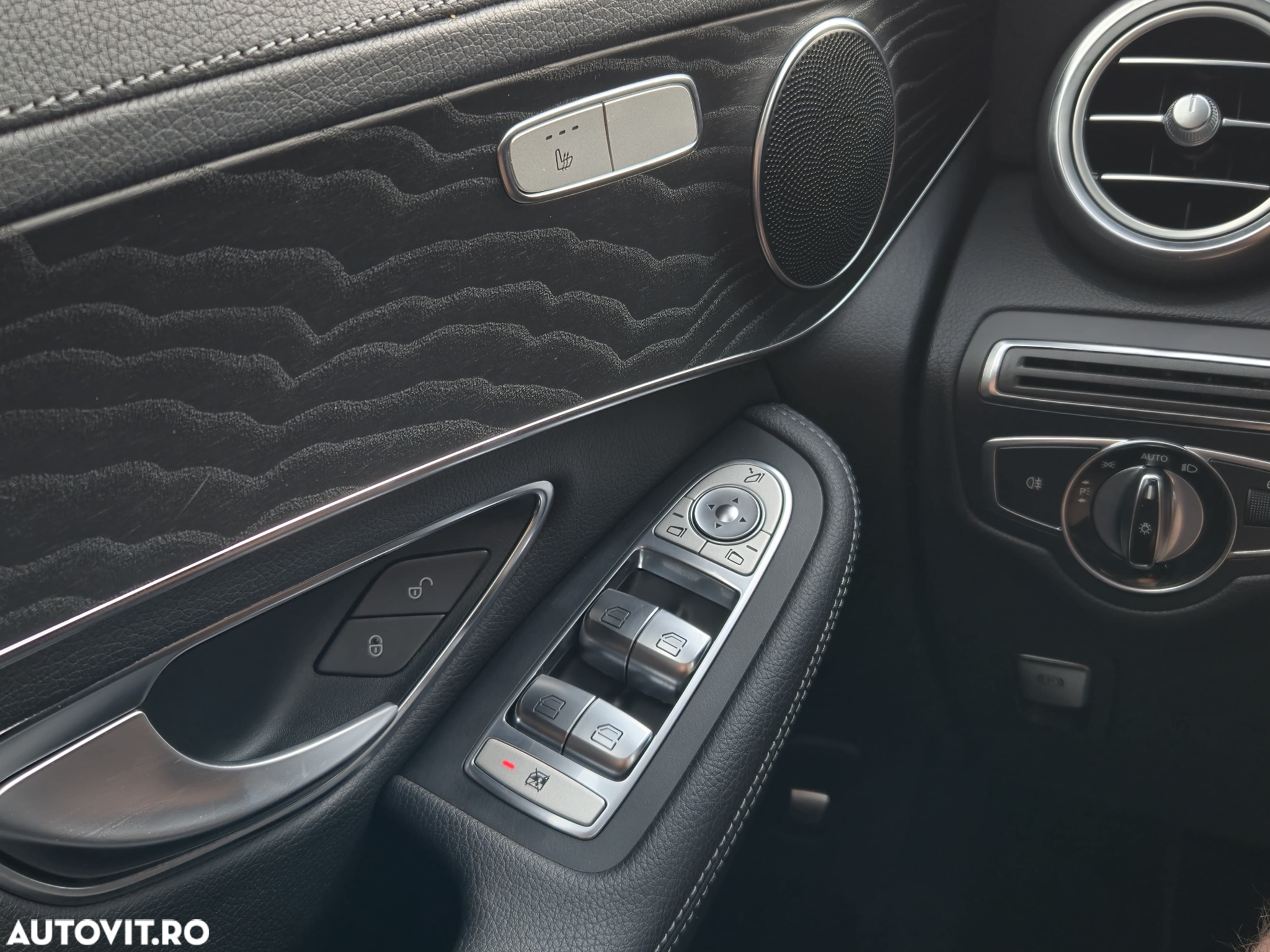 Mercedes-Benz GLC 220 d 4Matic 9G-TRONIC Exclusive - 28