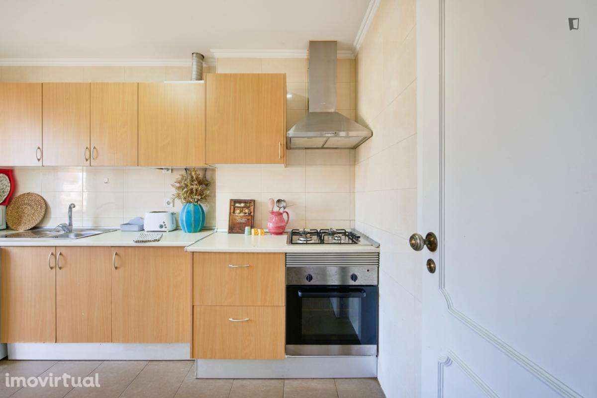 Quarto - localizado em Arroios Lisbon - Grande imagem: 5/15