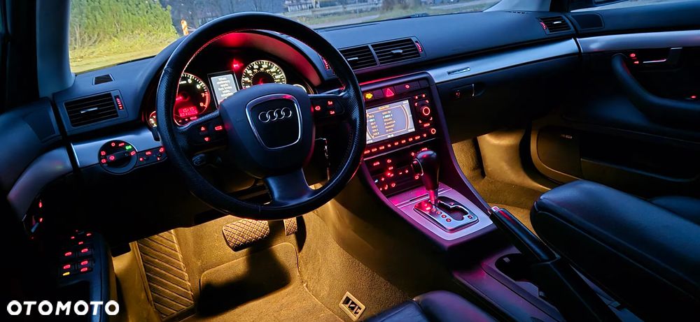Audi A4 Limousine 2.0 T FSI quattro tiptronic - 39