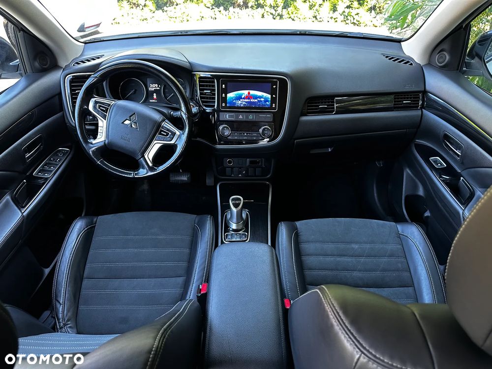 Mitsubishi Outlander Intense + - 25