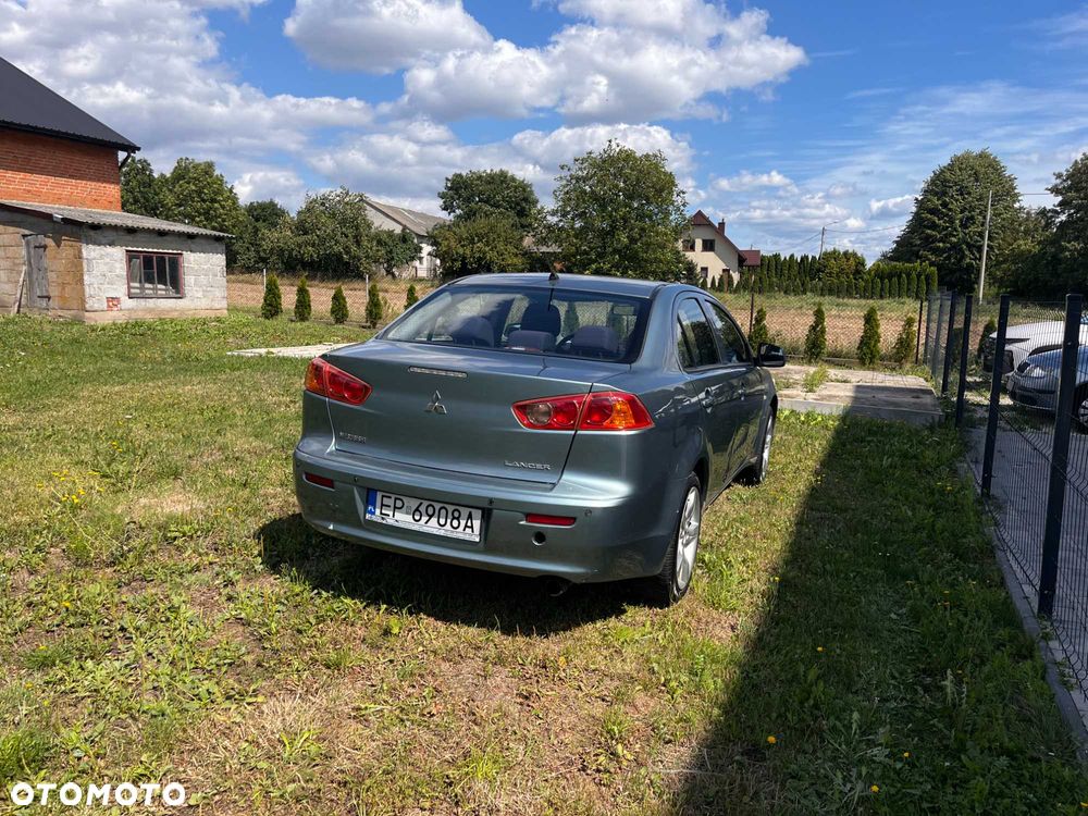 Mitsubishi Lancer - 3