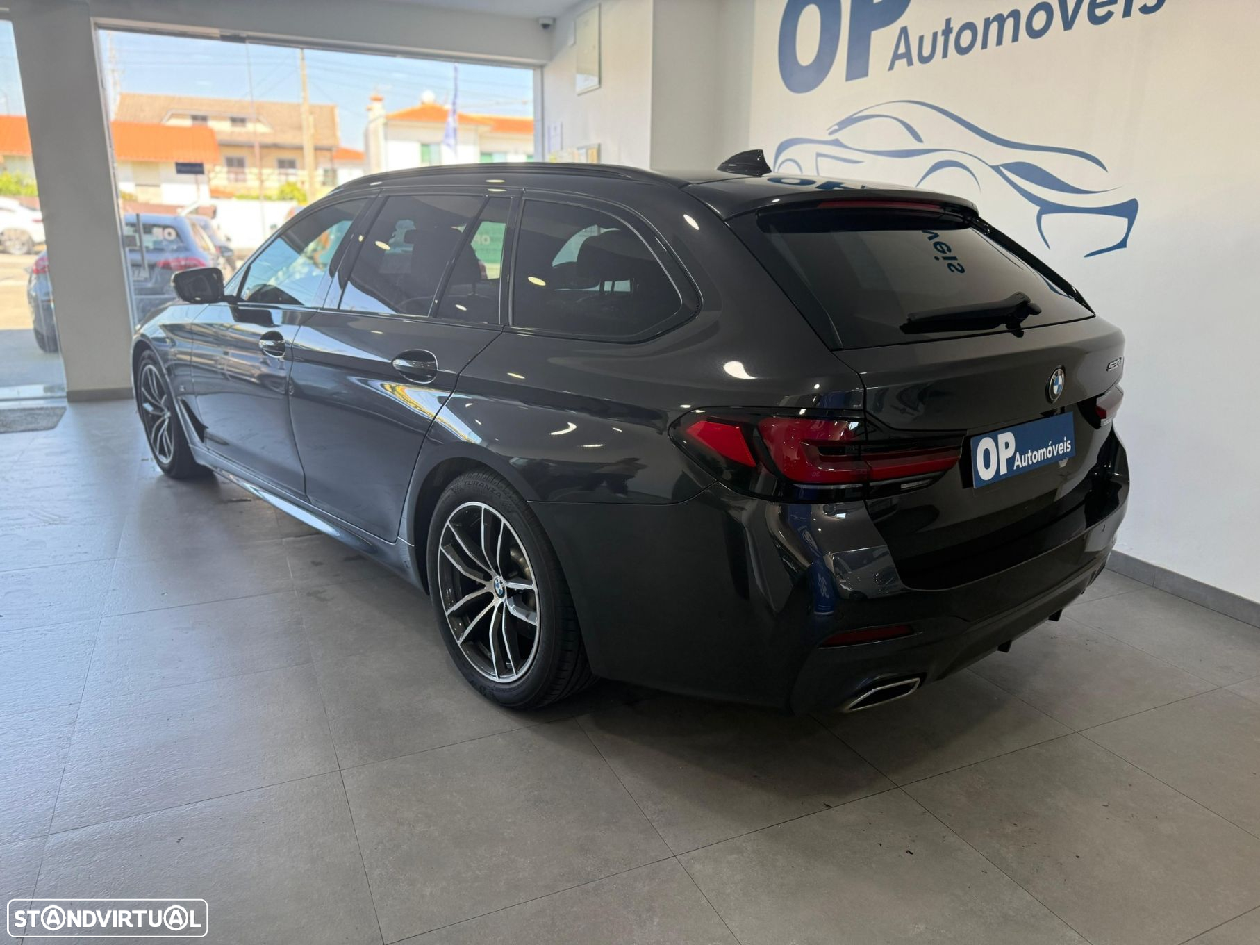 BMW 520 d Pack Desportivo M Auto - 3