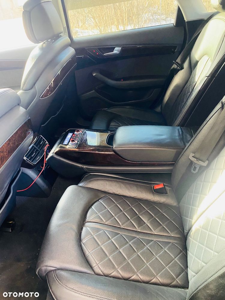 Audi A8 - 8
