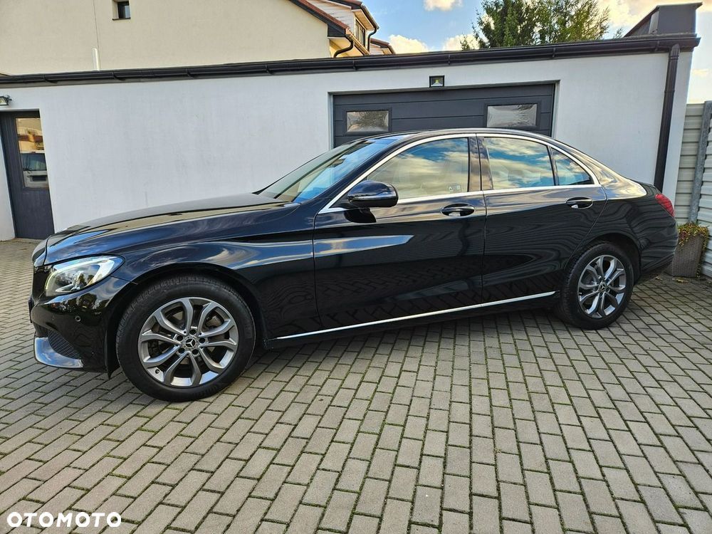 Mercedes-Benz Klasa C 180 9G-TRONIC Exclusive - 12