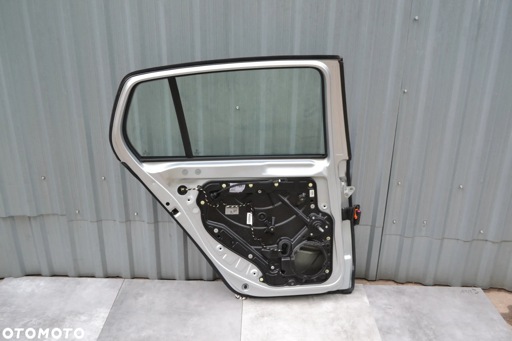 VW GOLF VI HB DRZWI TYŁ TYLNE LEWE KOMPLETNE POMORSKIE - 3