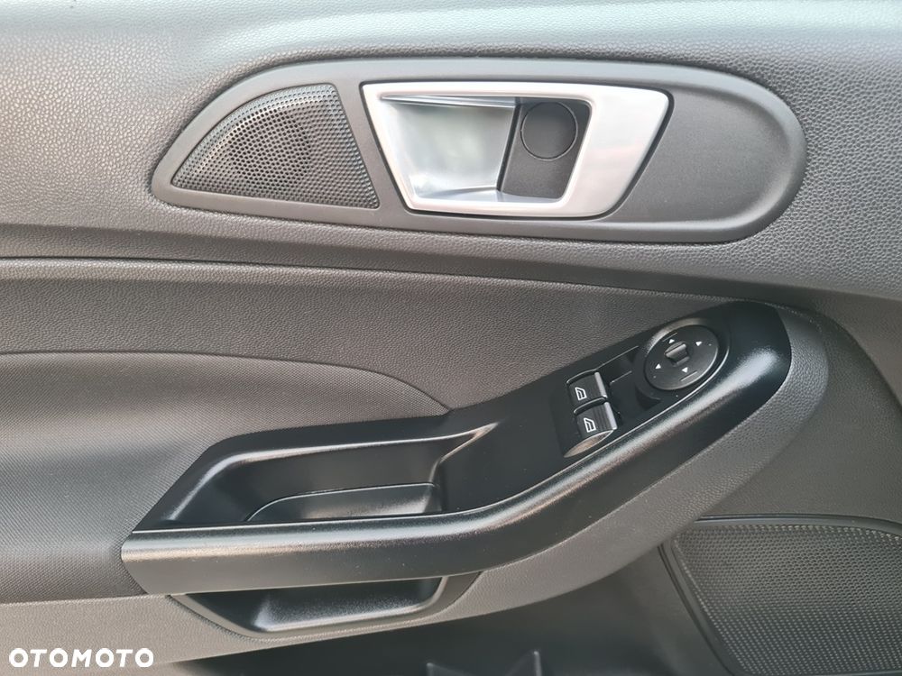 Ford Fiesta 1.25 SYNC Edition - 28