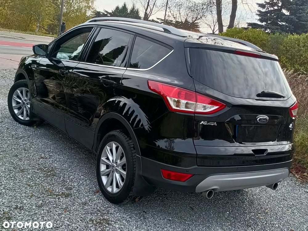 Ford Kuga 2.0 TDCi 2x4 Titanium - 8