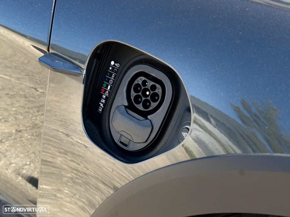 Porsche Taycan Cross Turismo 4S - 12