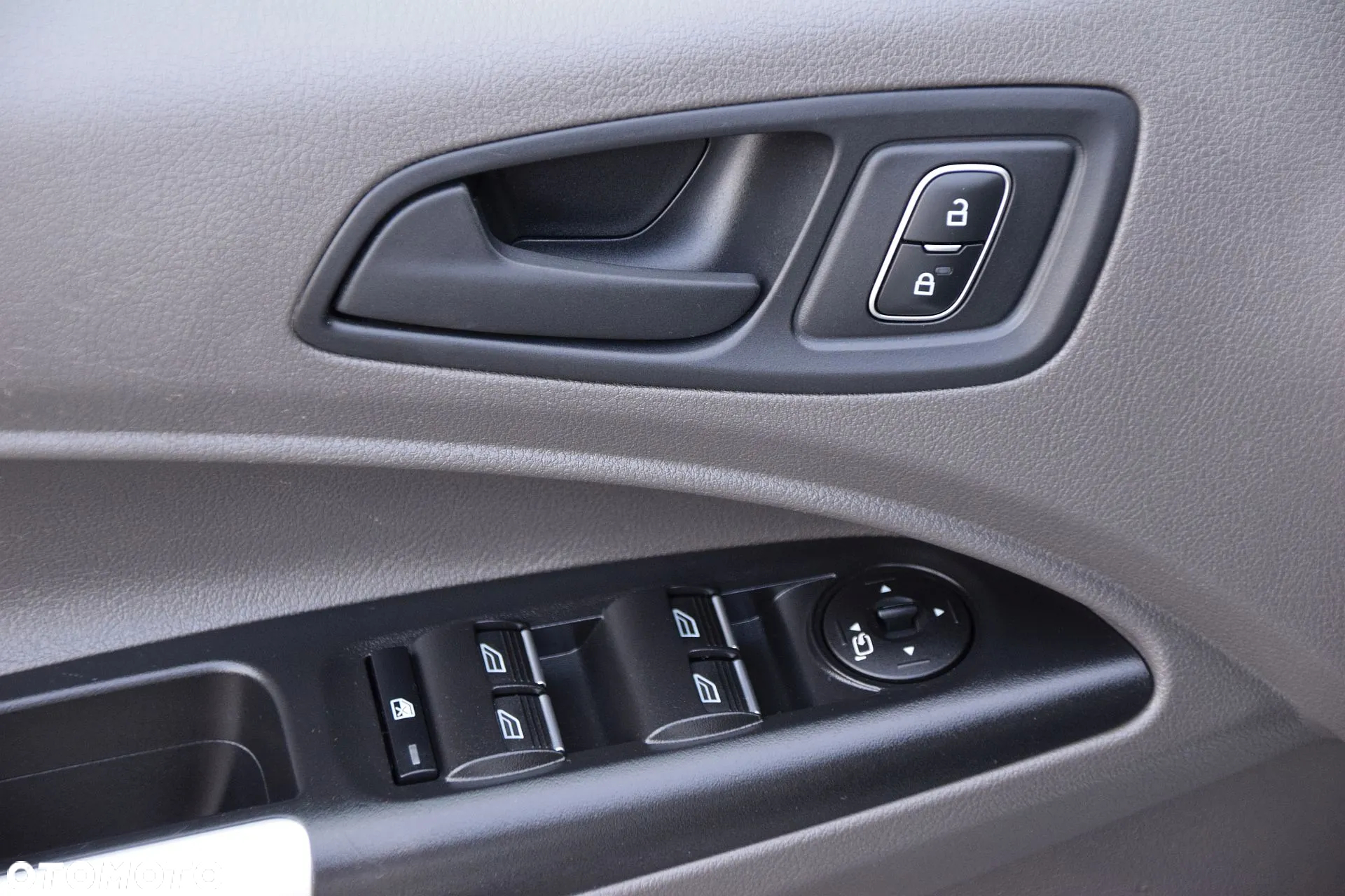 Ford Transit Connect Kombi 230 L2 Trend - 26