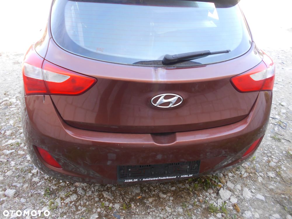 HYUNDAI I30 II LIFT HATCHBACK HATCHBACK 1.4 CRDI 2013R KOD LAKIERU U8N SILNIK SKRZYNIA BIEGOW MANUALNA 6 BIEGOWA MASKA LAMPA LUSTERKO ZDERZAK PAS PRZEDNI BLOTNIK ZAWIESZENIE CZESCI - 7
