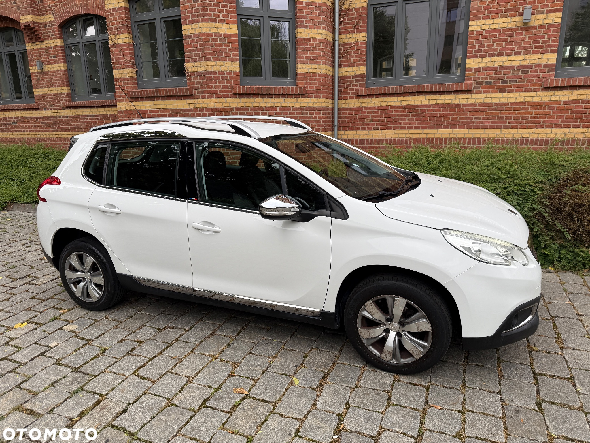 Peugeot 2008 1.6 BlueHDi Allure - 7