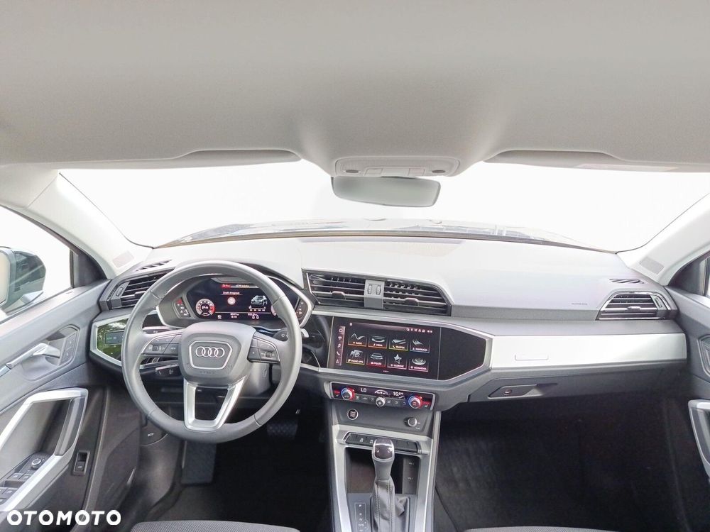 Audi Q3 - 18