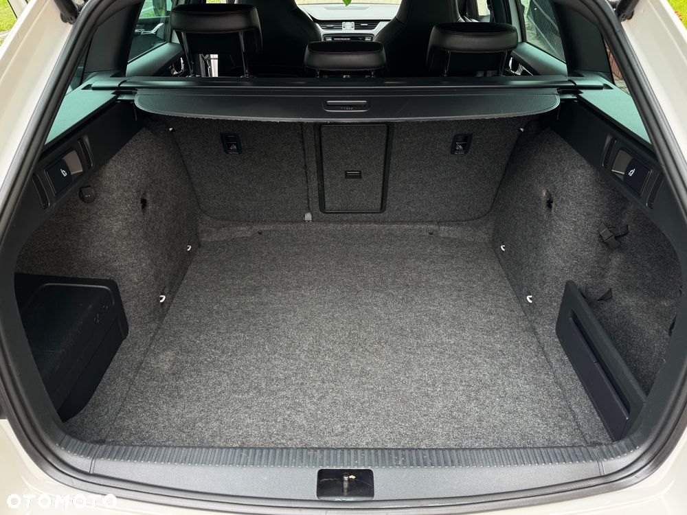 Skoda Octavia 2.0 TDI RS DSG - 15