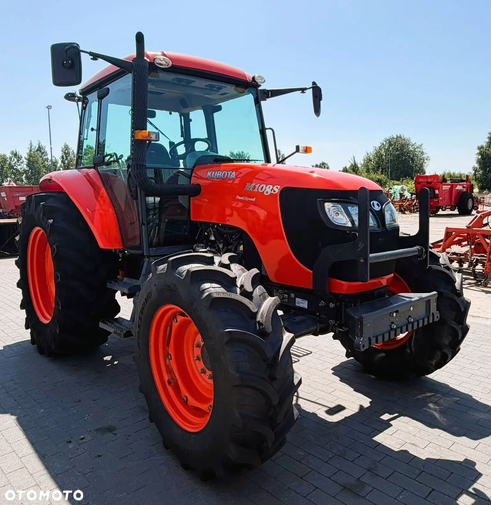 Kubota M108s - 3
