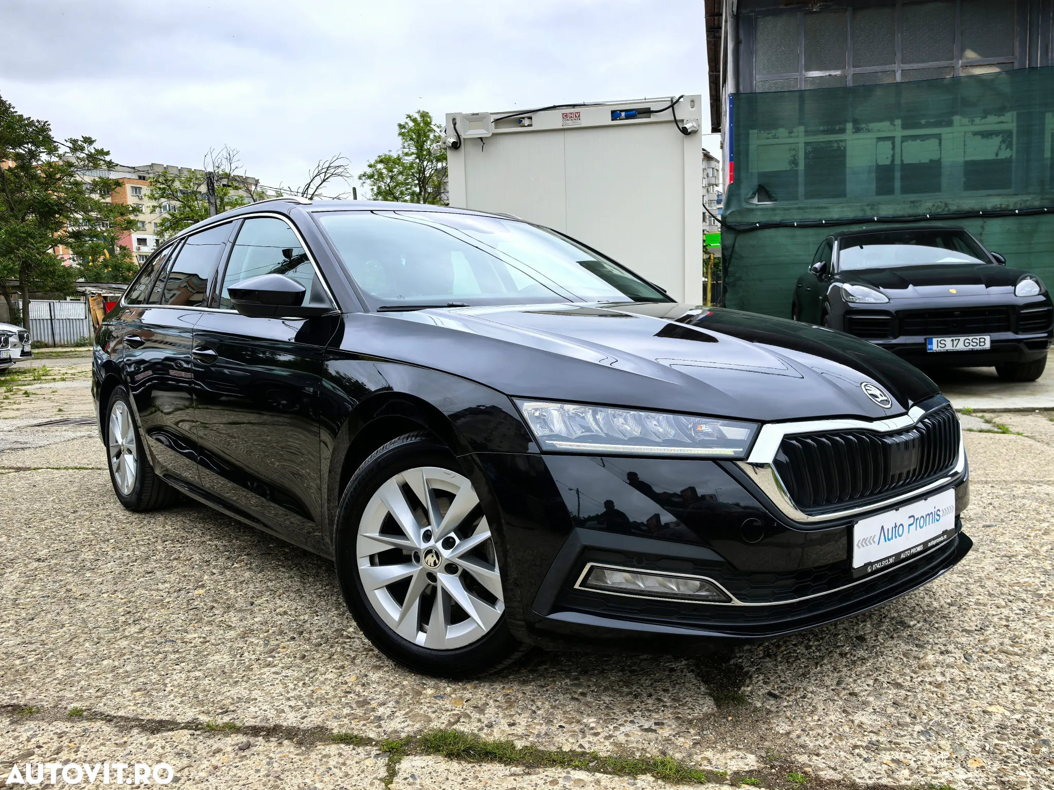 Skoda Octavia Combi 2.0 TDI DSG Style - 2