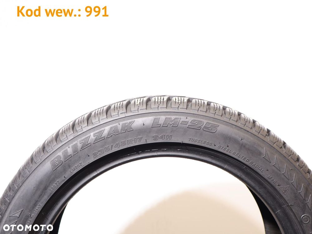 Bridgestone Blizzak LM-25 - 235/45 R17 - 4