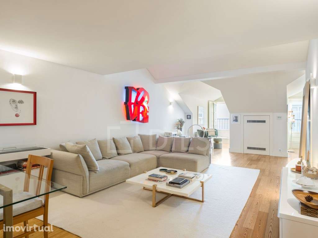 Apartamento T3 duplex com vista rio e garagem privativa, na Estrela... - Grande imagem: 3/24