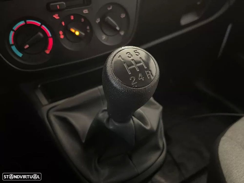 Fiat Fiorino 1.3 D Multijet - 26