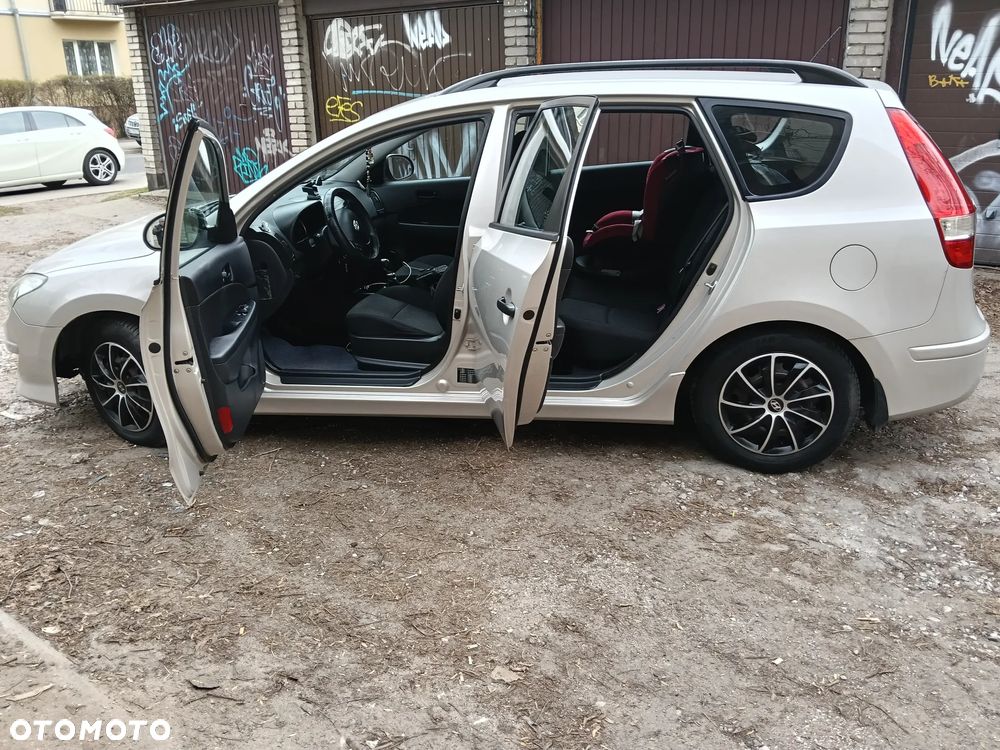 Hyundai i30 1.4 Base + EU5 - 12