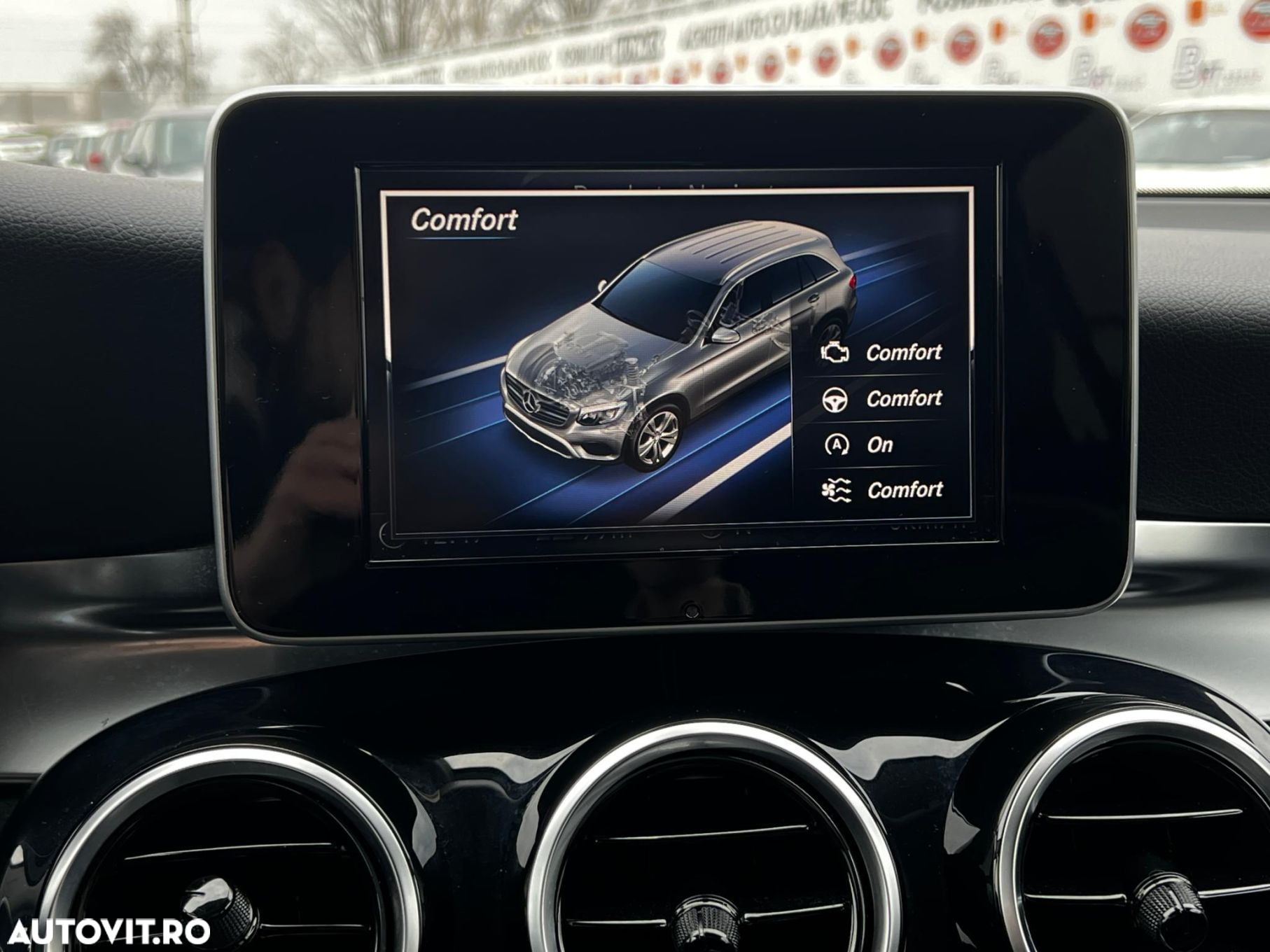 Mercedes-Benz GLC - 15