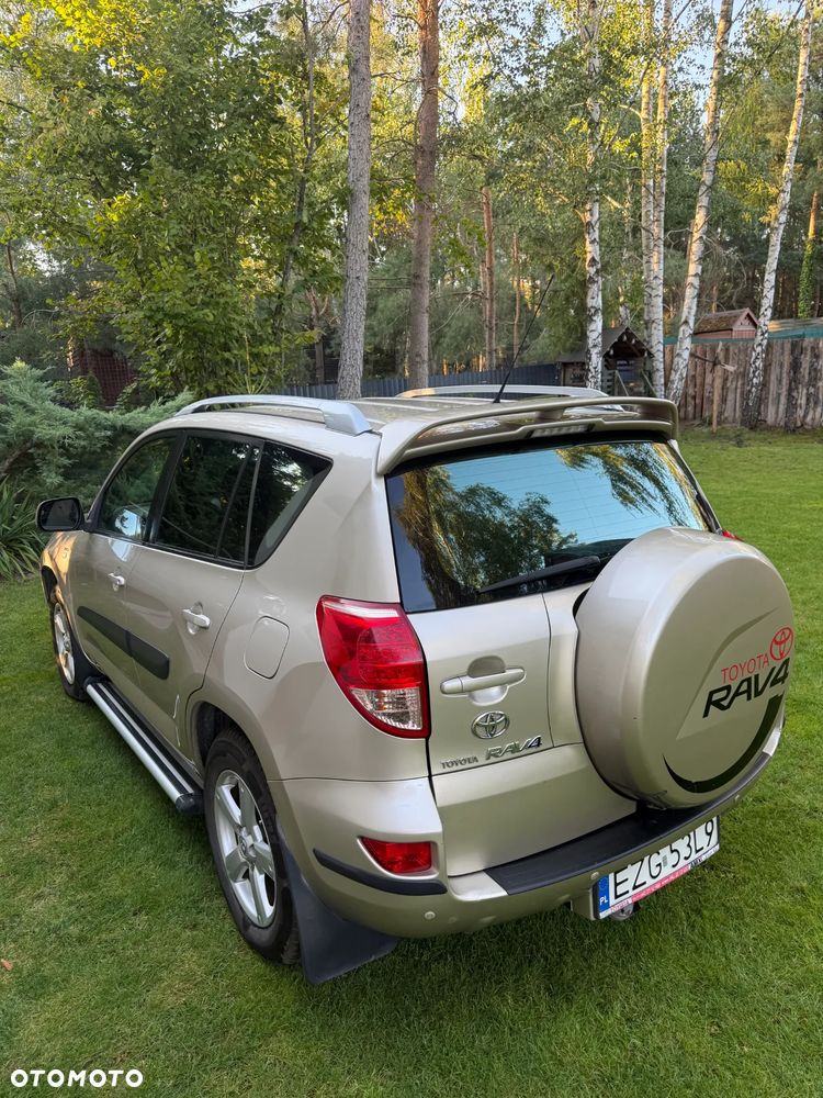 Toyota RAV4 2.2 D-4D Prestige - 7