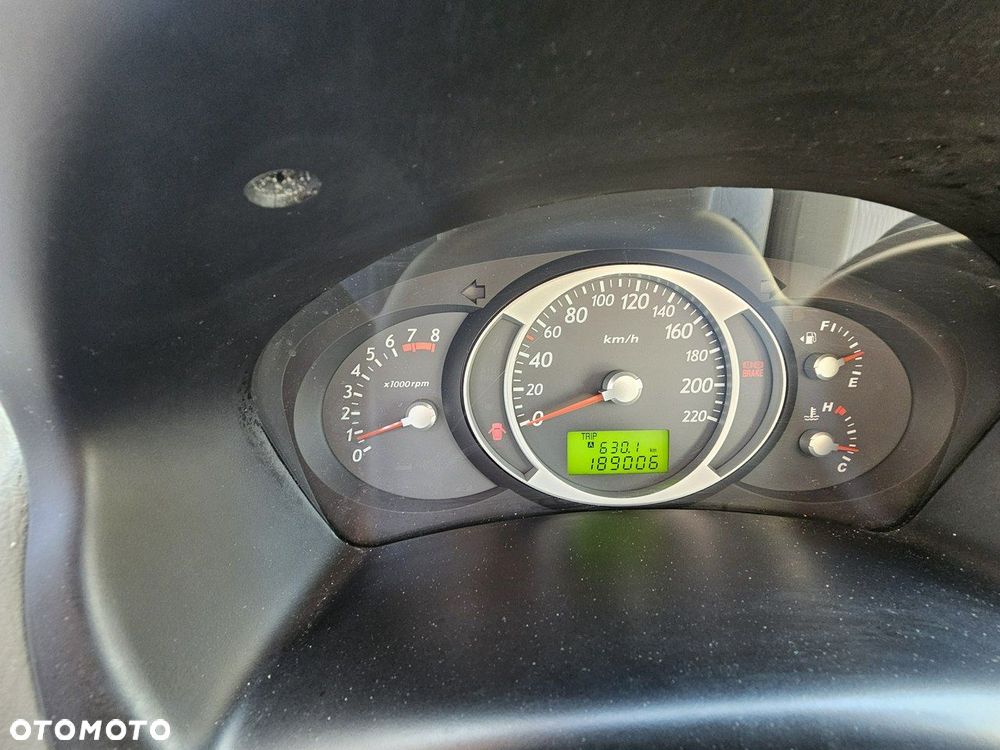 Hyundai Tucson 2.0 4WD GLS - 25