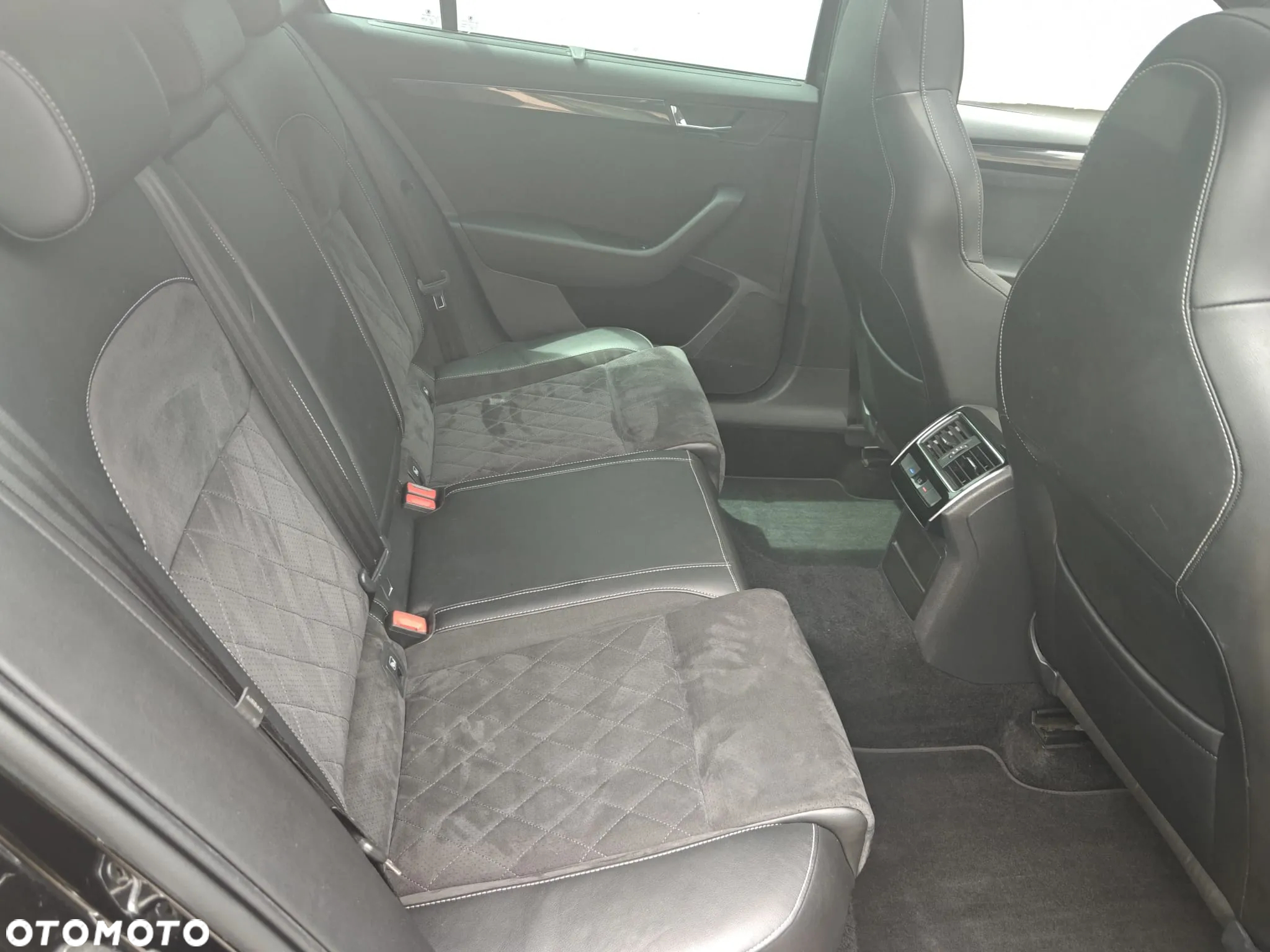Skoda Superb 2.0 TDI 4x4 DSG Sportline - 14