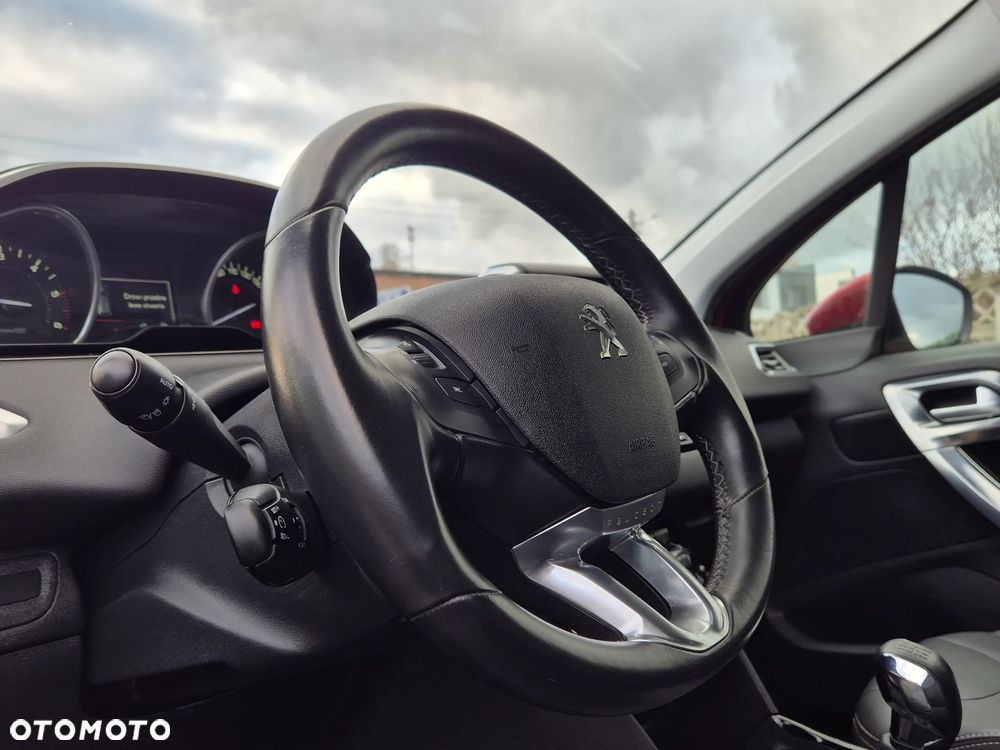 Peugeot 2008 BlueHDi FAP 120 STOP & START Allure - 21