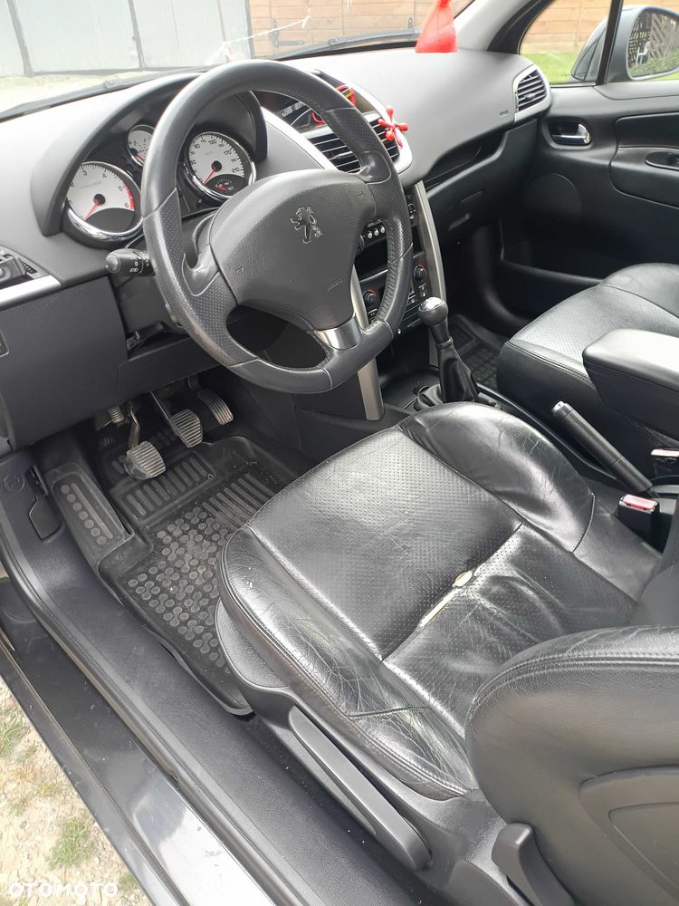 Peugeot 207 - 6