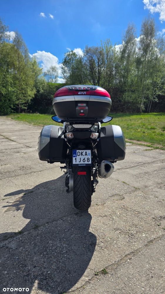 Kawasaki GTR - 6