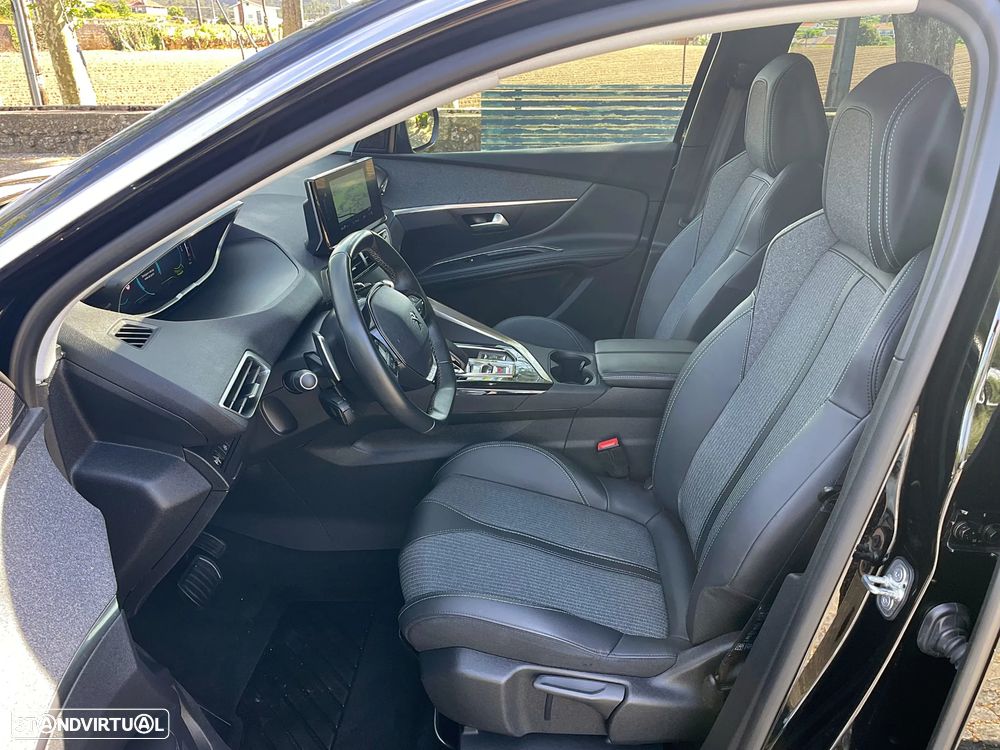 Peugeot 3008 1.6 Hybrid Allure Pack e-EAT8 - 22