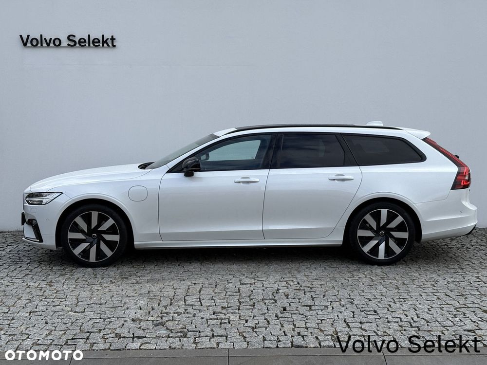 Volvo V90 2025