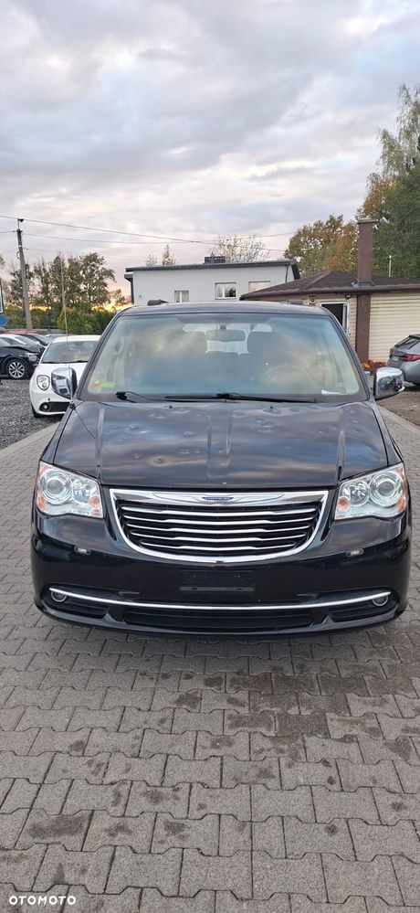 Chrysler Town & Country 3.6 Limited - 7