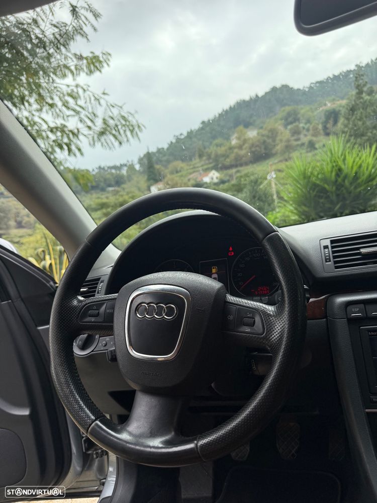 Audi A4 Avant 2.0 TDI S-line - 10